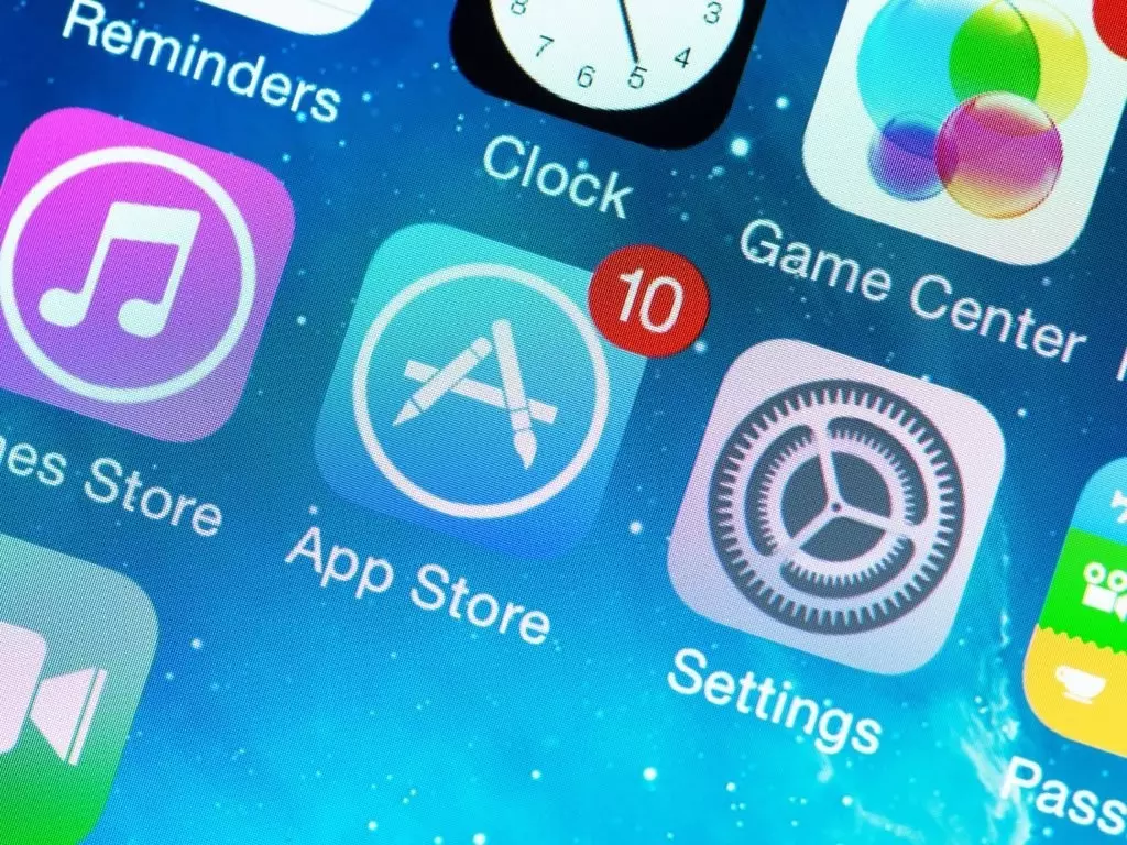 скачивать приложения на iPhone
